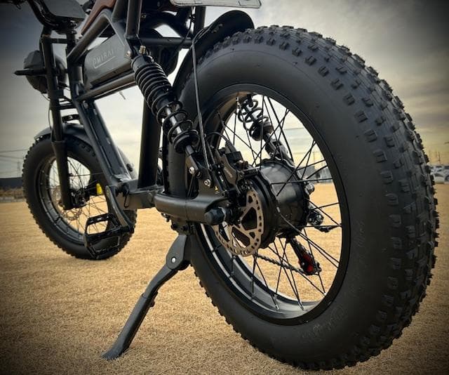 日本イープラスミライ電動アシスト自転車 ファットタイヤ 「RHINO」展示品限定