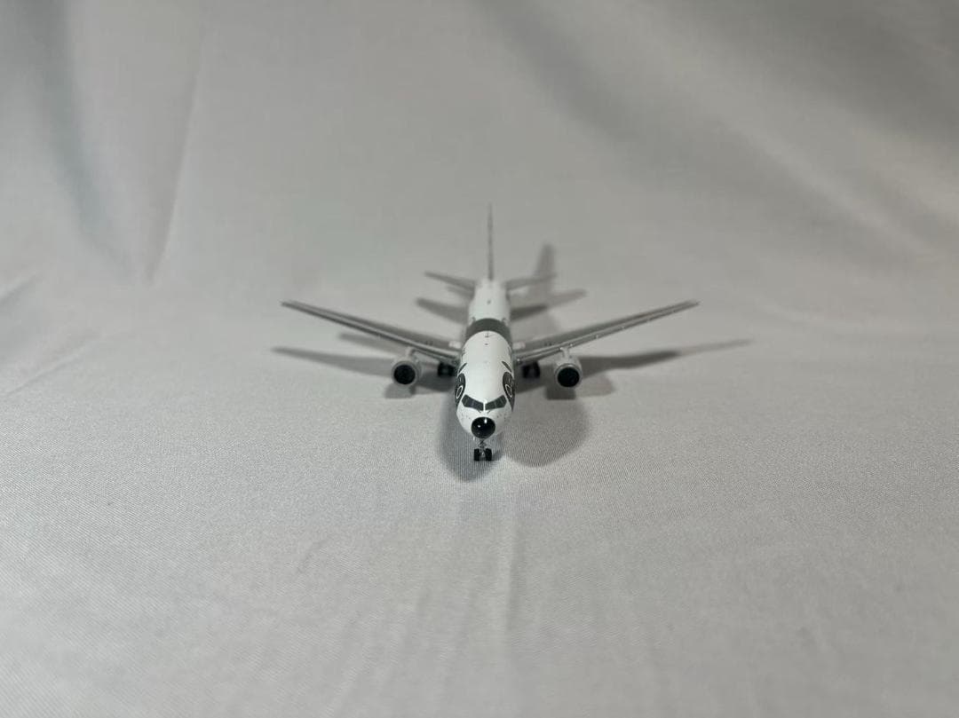 Phoenix 04218 全日空 B767-300ER JA606A パンダ