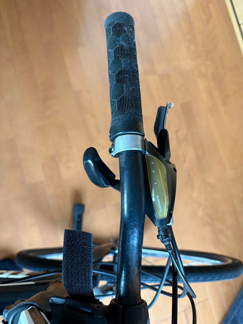 Trek クロスバイク ブラック 700C 21段ギア（要修理）