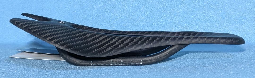 Plselis　超軽量カーボンサドル