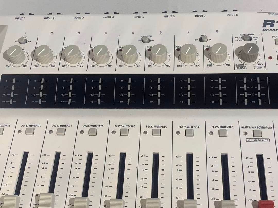 ZOOM R16 MTR マルチトラックレコーダー