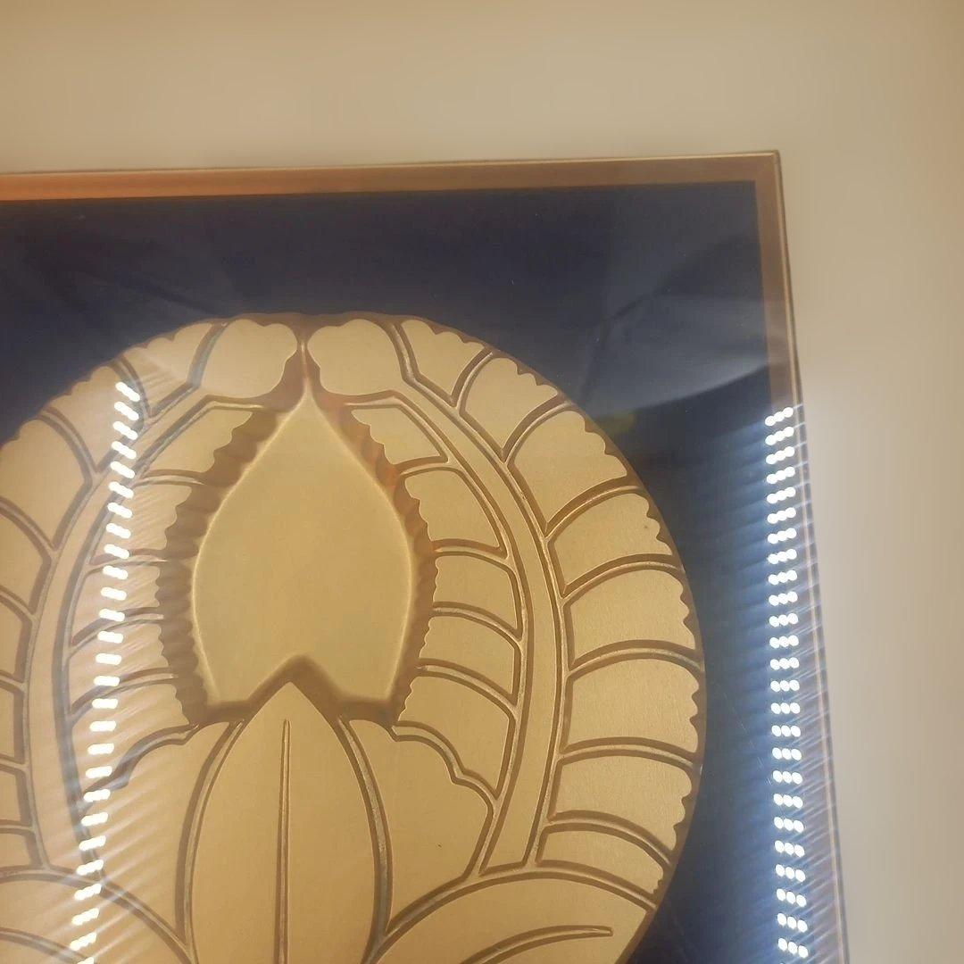 家紋「丸に抱き茗荷」置物