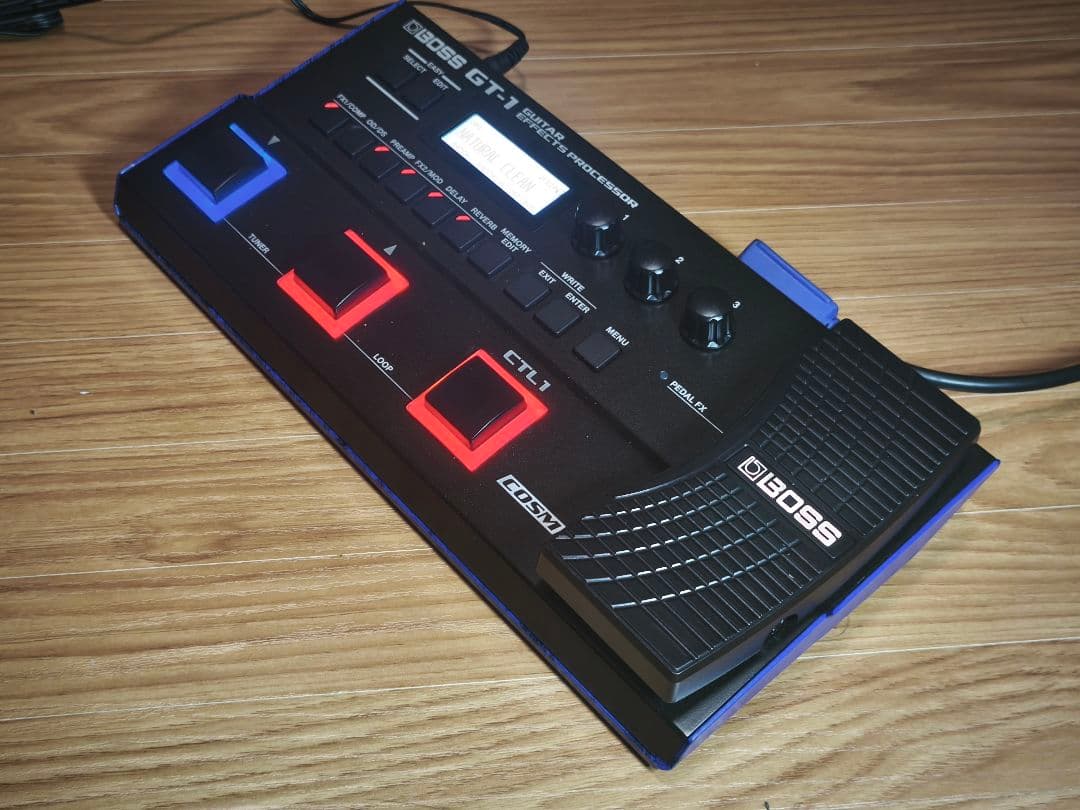 BOSS GT-1 ギターエフェクター　フットスイッチ(FS-7)付き