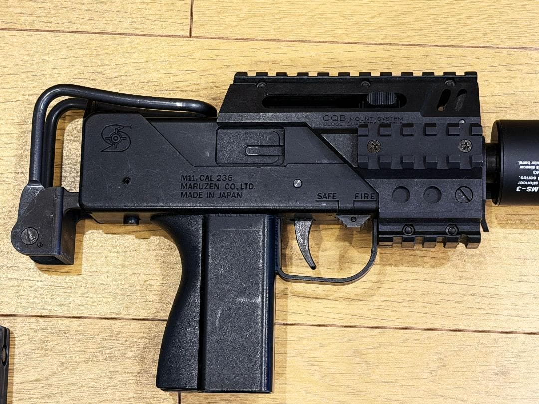 マルゼンM11 ニューイングラム GBB　マガジン＋ドットサイト＋ケースセット