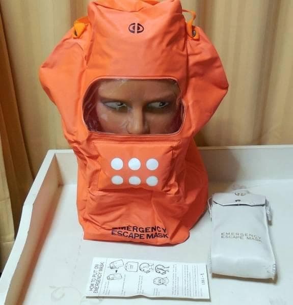エマージェンシー＊エスケープ＊携帯脱出マスク＊デッドストック