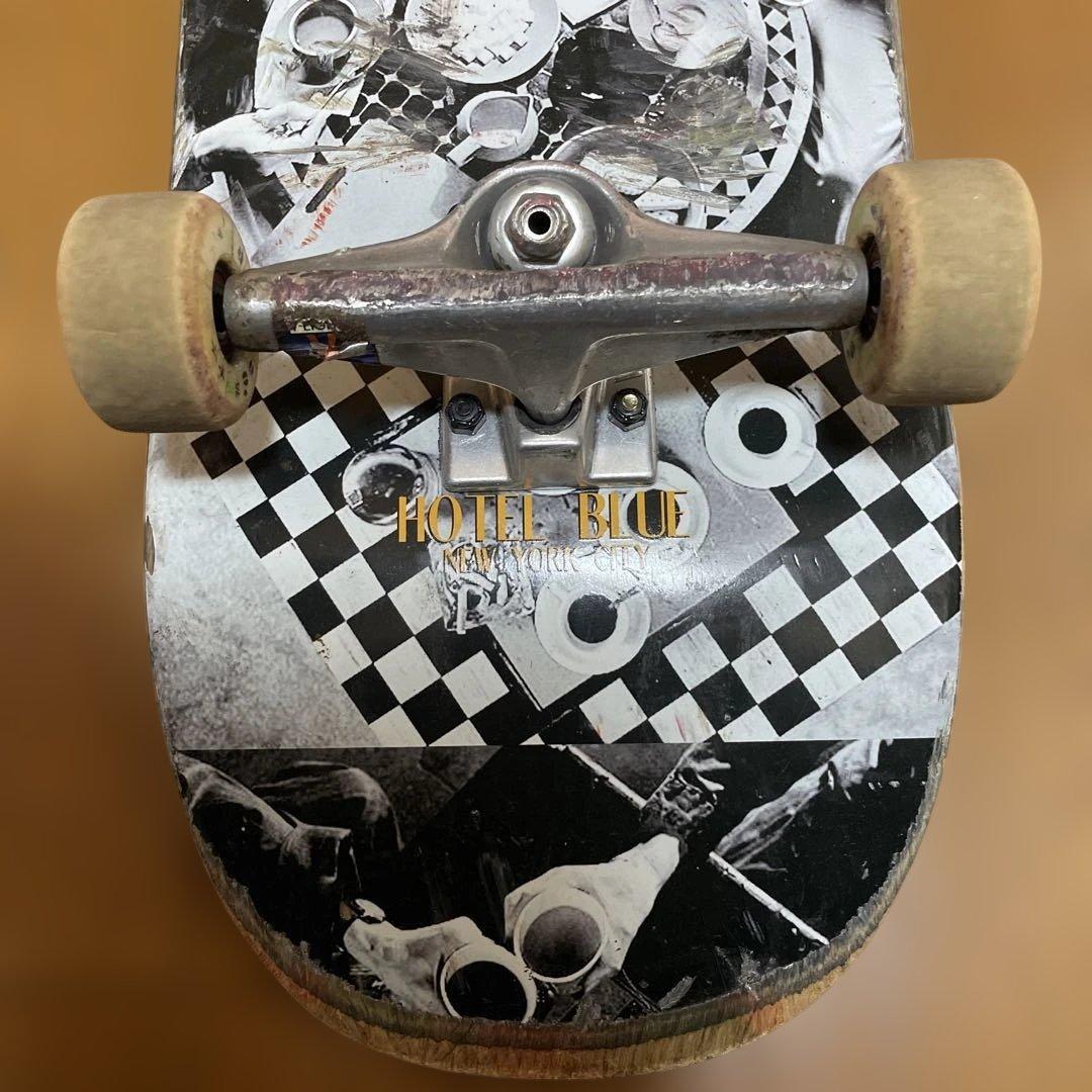 ホテルブルー スケートボード　コンプリートデッキ