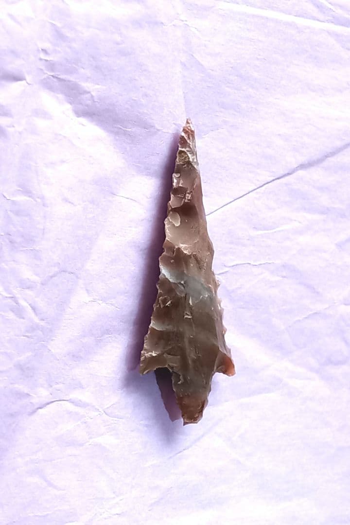 アイヌ仕様。ポイント a 有舌尖頭器 石器 縞瑪瑙 模写