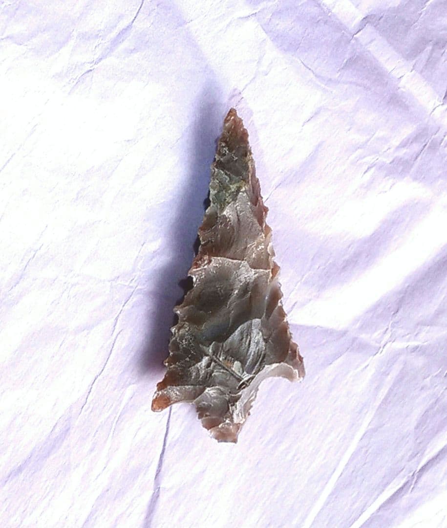 アイヌ仕様。ポイント a 有舌尖頭器 石器 縞瑪瑙 模写