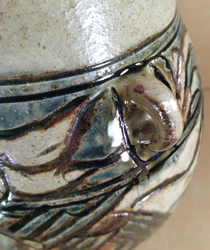 【本物保証】金城次郎 魚紋海老紋四ツ耳花瓶 共箱 栞 人間国宝 美品 壷屋焼