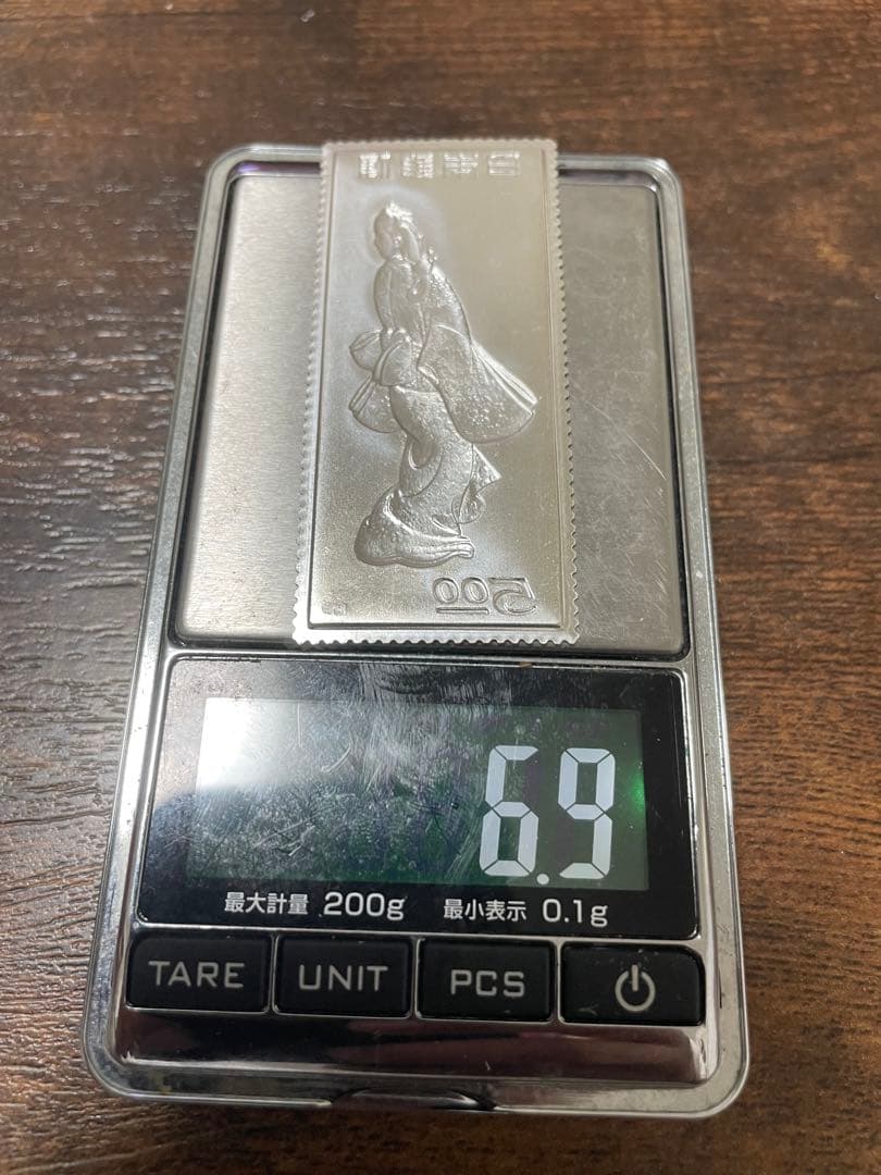 招*@様 純銀レリーフ　　見返り美人