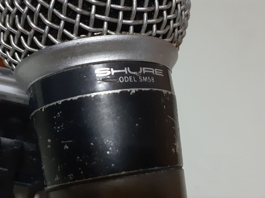 SHURE SM58 ポルシェロゴのビンテージ　動作品で確認致しました。