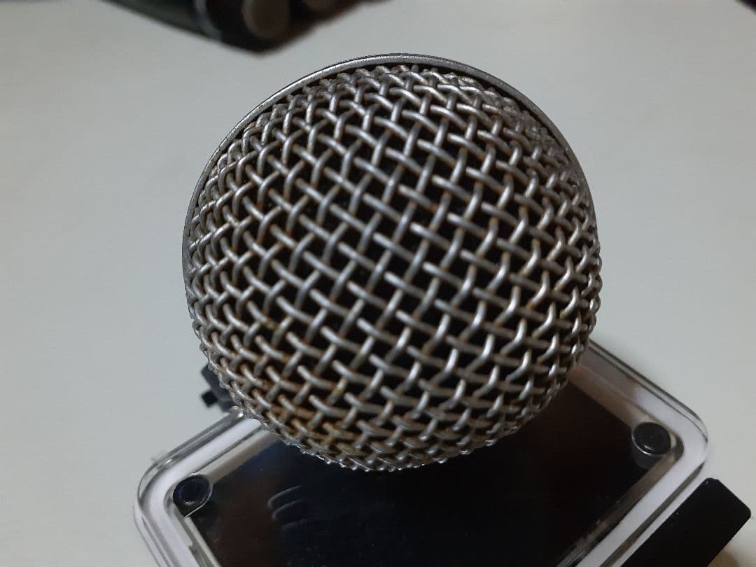 SHURE SM58 ポルシェロゴのビンテージ　動作品で確認致しました。