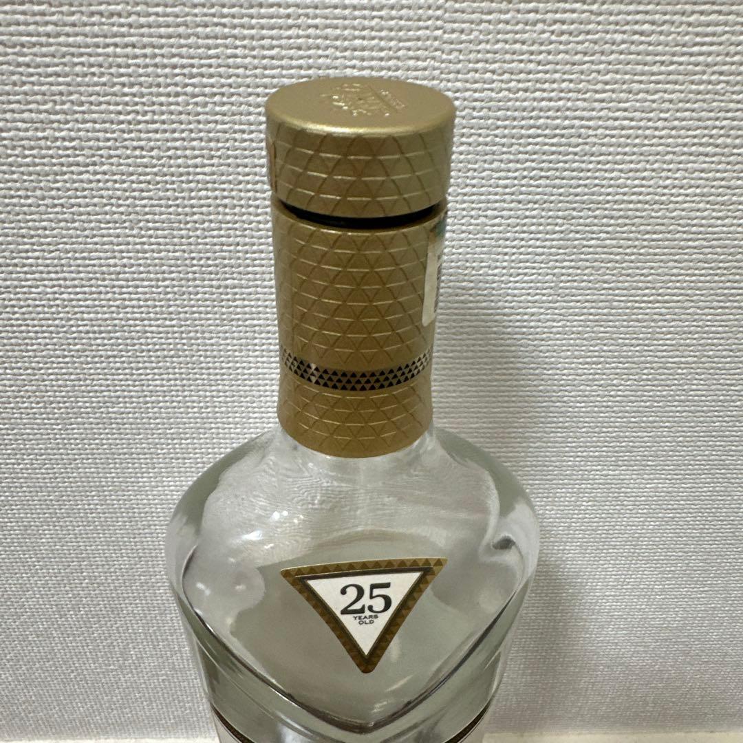 マッカラン25年、空き瓶、箱なし