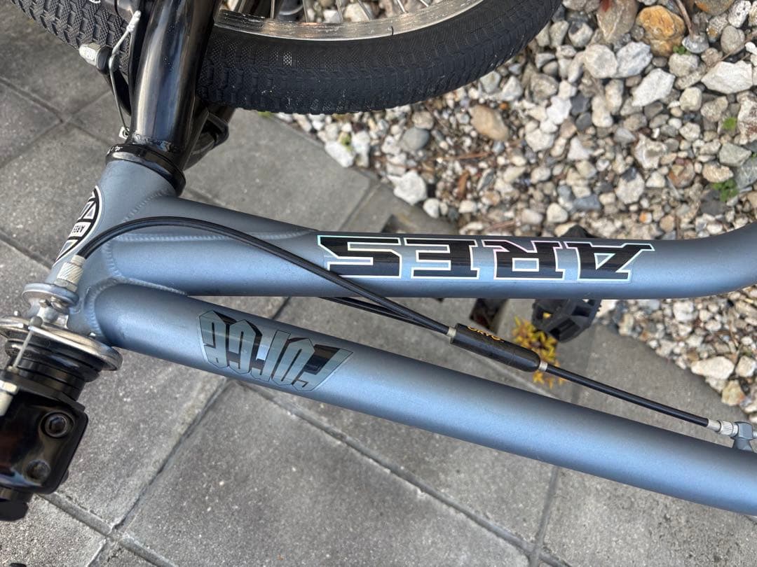 ARES BIKES BMX 20インチ