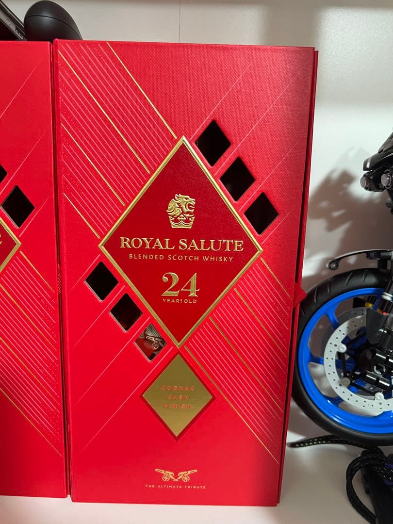 ロイヤルサルート 24年　2本セット