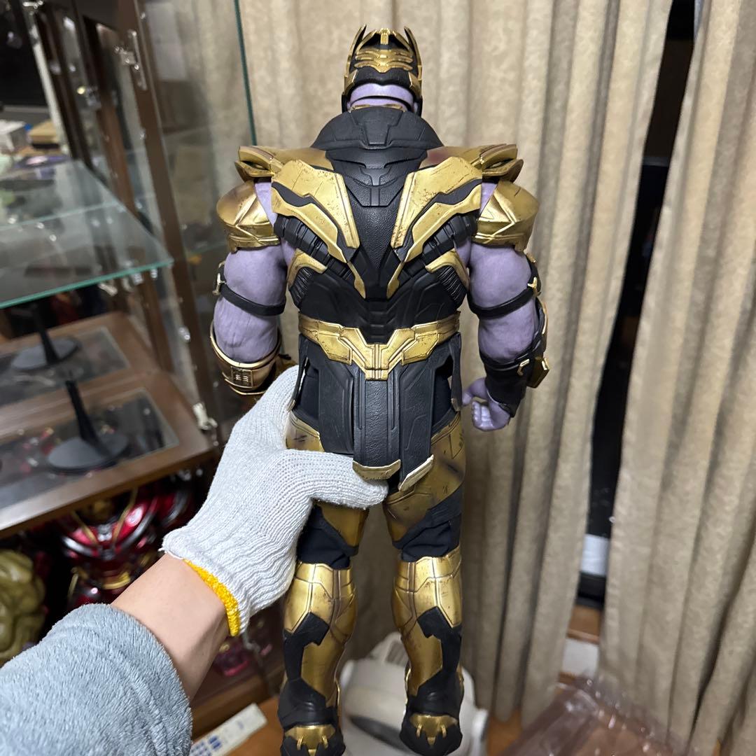 サノス フィギュア ホットトイズ