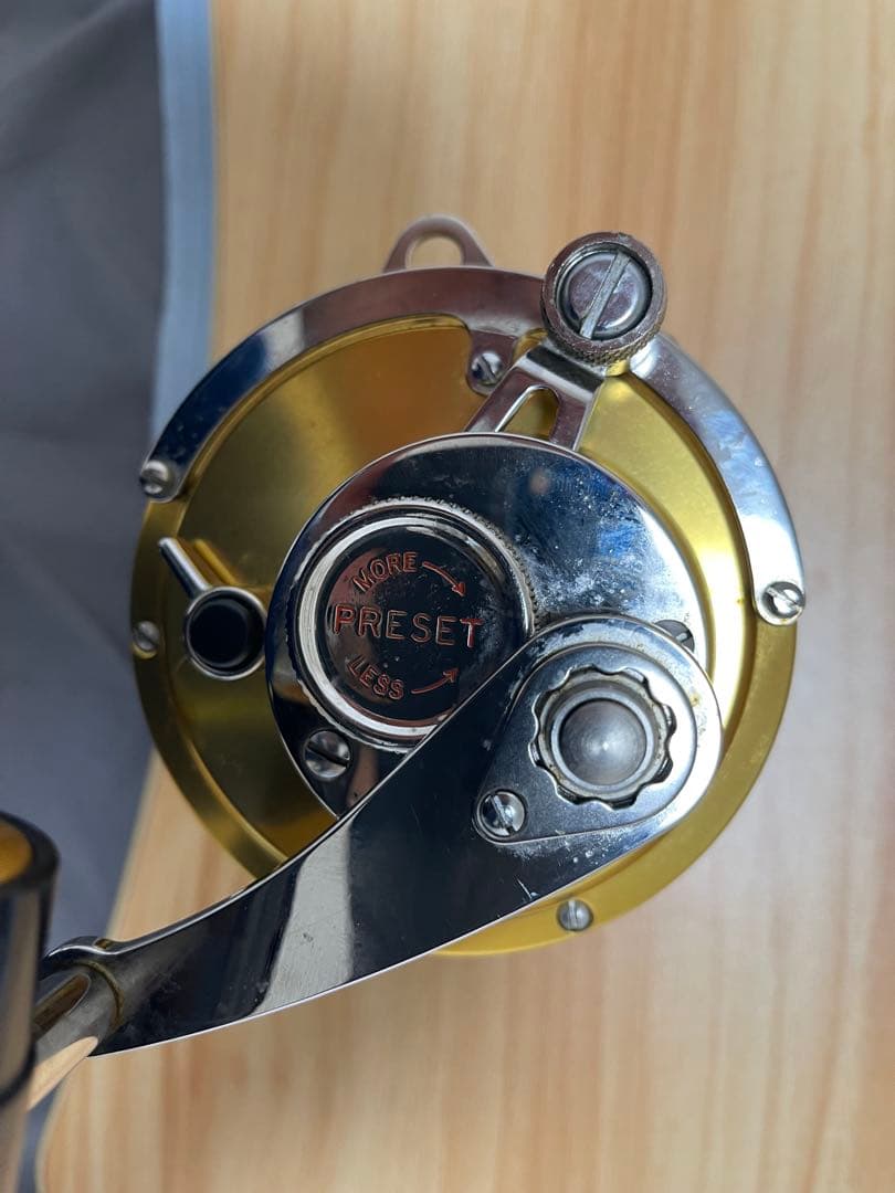 PENN REELS 50SW INTERNATIONAL II ゴールド