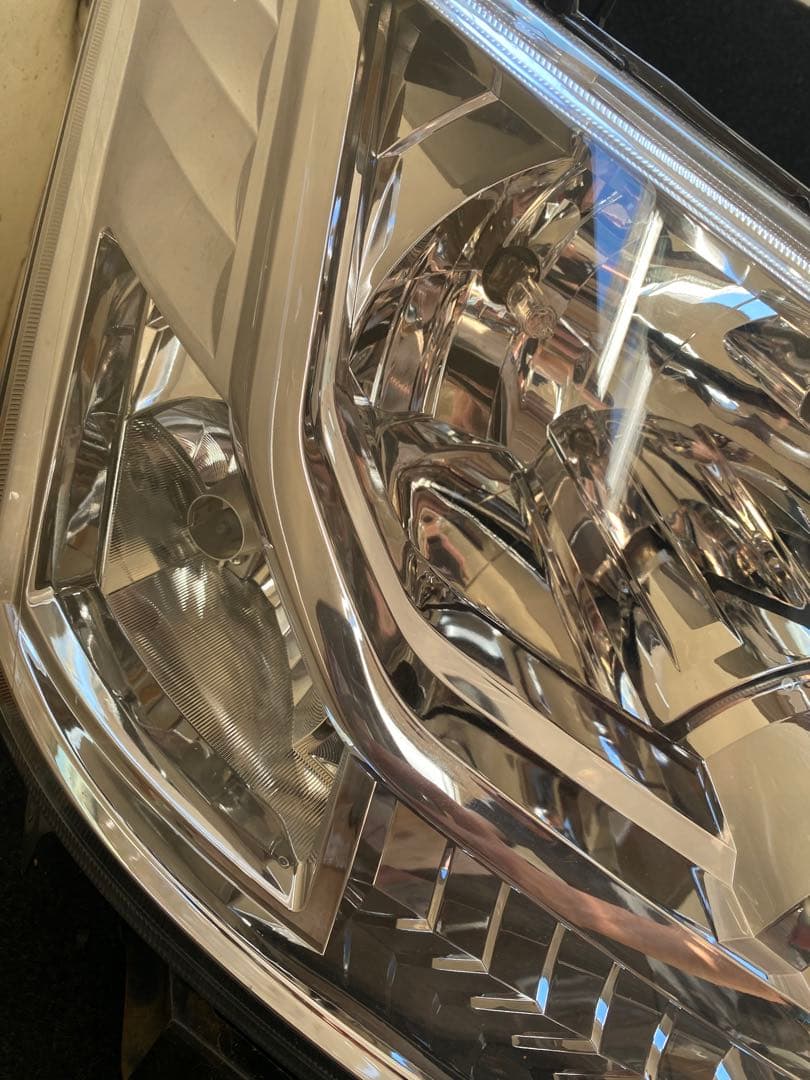 デリカD5 前期 純正HIDヘッドライト 左右セット