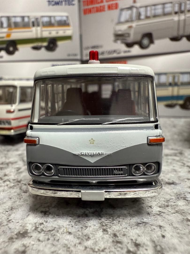 サヤカ様ご友人専用トミカリミテッドヴィンテージネオ￼ニッサンシビリアン4台セット