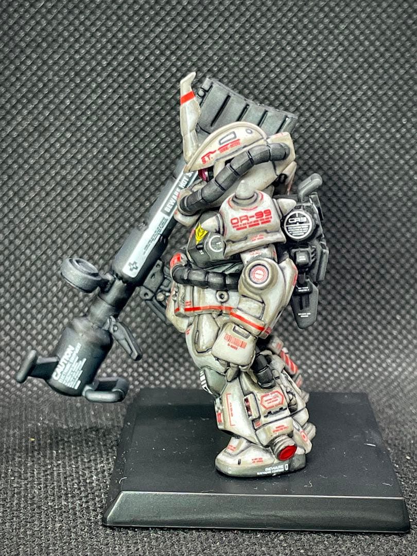 【送料無料】ガンダムコンバージ 高機動型ザクⅡ シン マツナガ専用機 リペイント