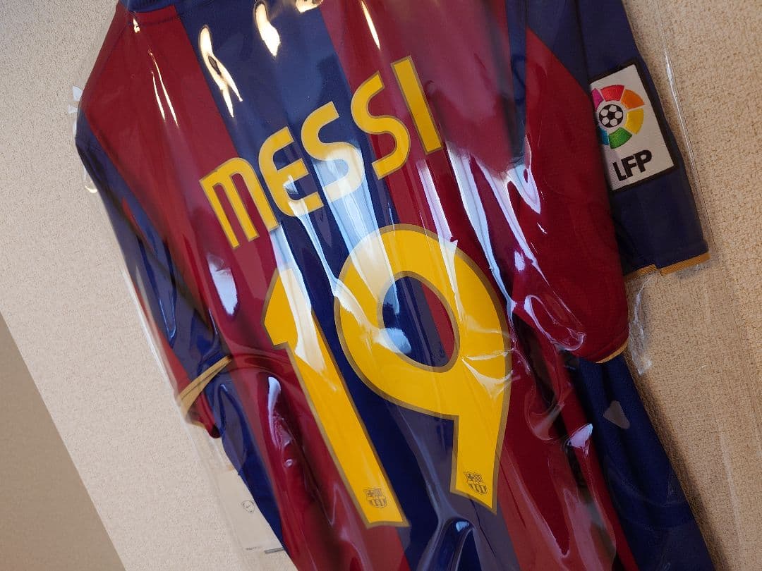 【レア／未使用タグ付】バルセロナ メッシ 19番 オーセンティック ユニフォーム