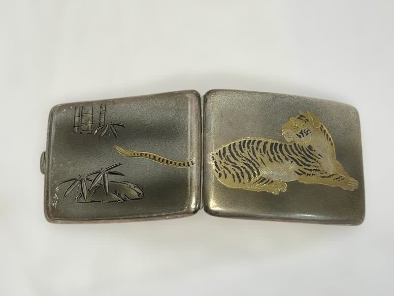 銀製 タバコケース 煙草入れ 虎紋　彫金　在銘　STERLING 950