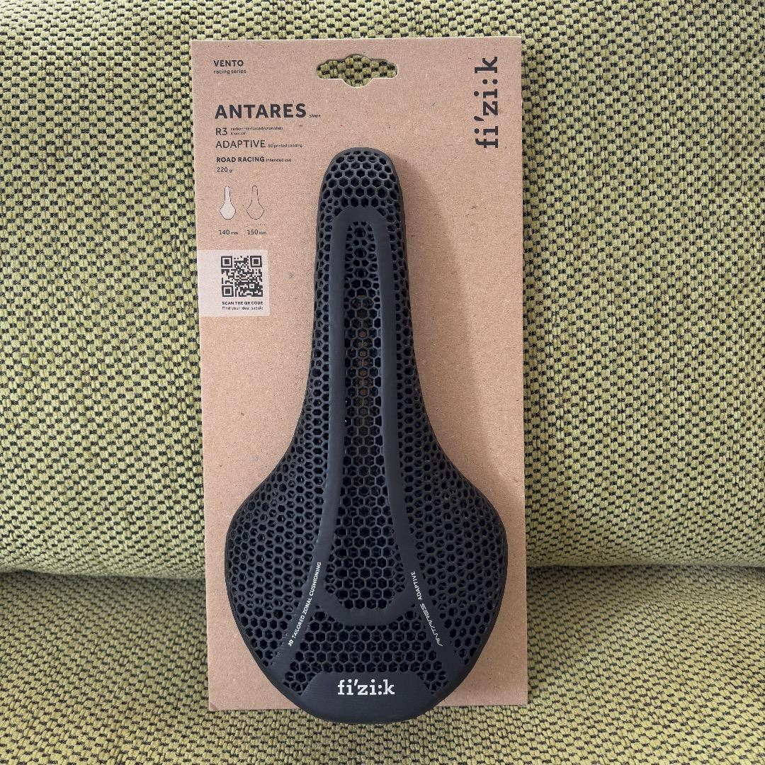 Fizik VENTO ANTARES R3 ADAPTIVE サドル140mm