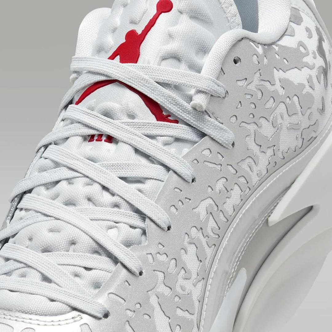 セール　ジョーダン　ザイオン3 PF リキッドメタル 25cm シルバー