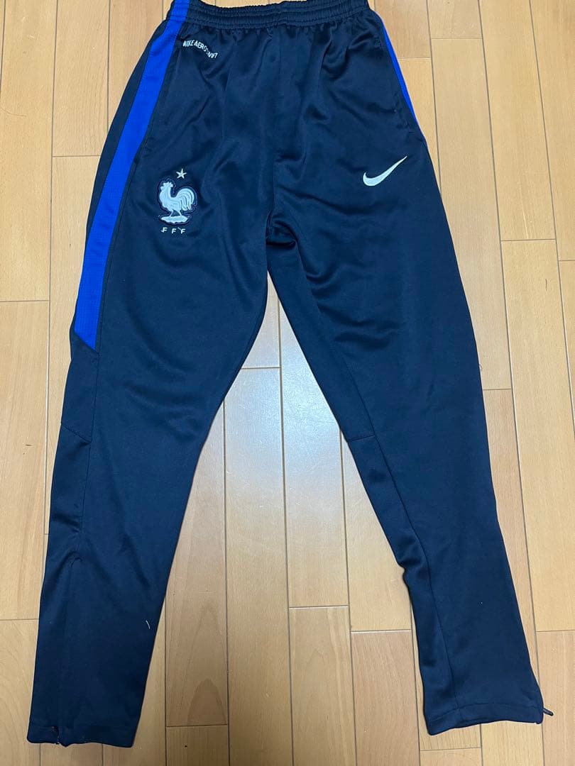 美品　NIKE フランス代表　ドリルトップ 上下セットアップ