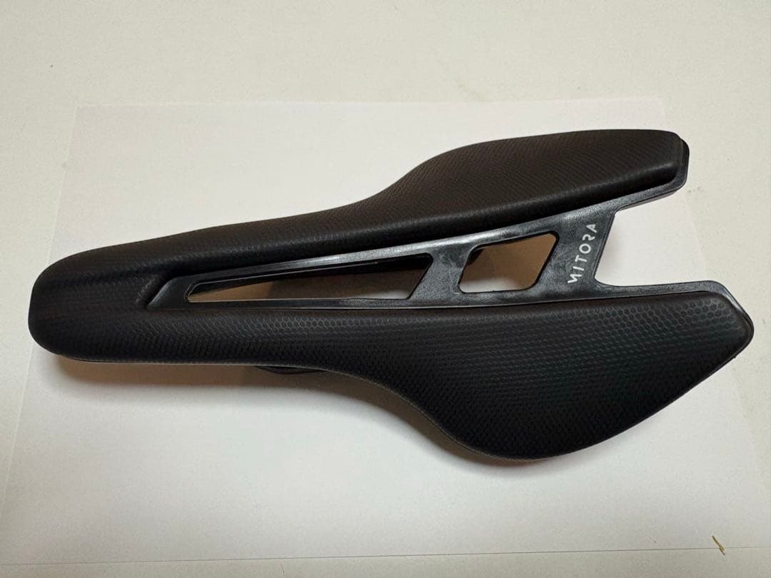 VELOMANN MITORA 139 HYPER CARBON サドル