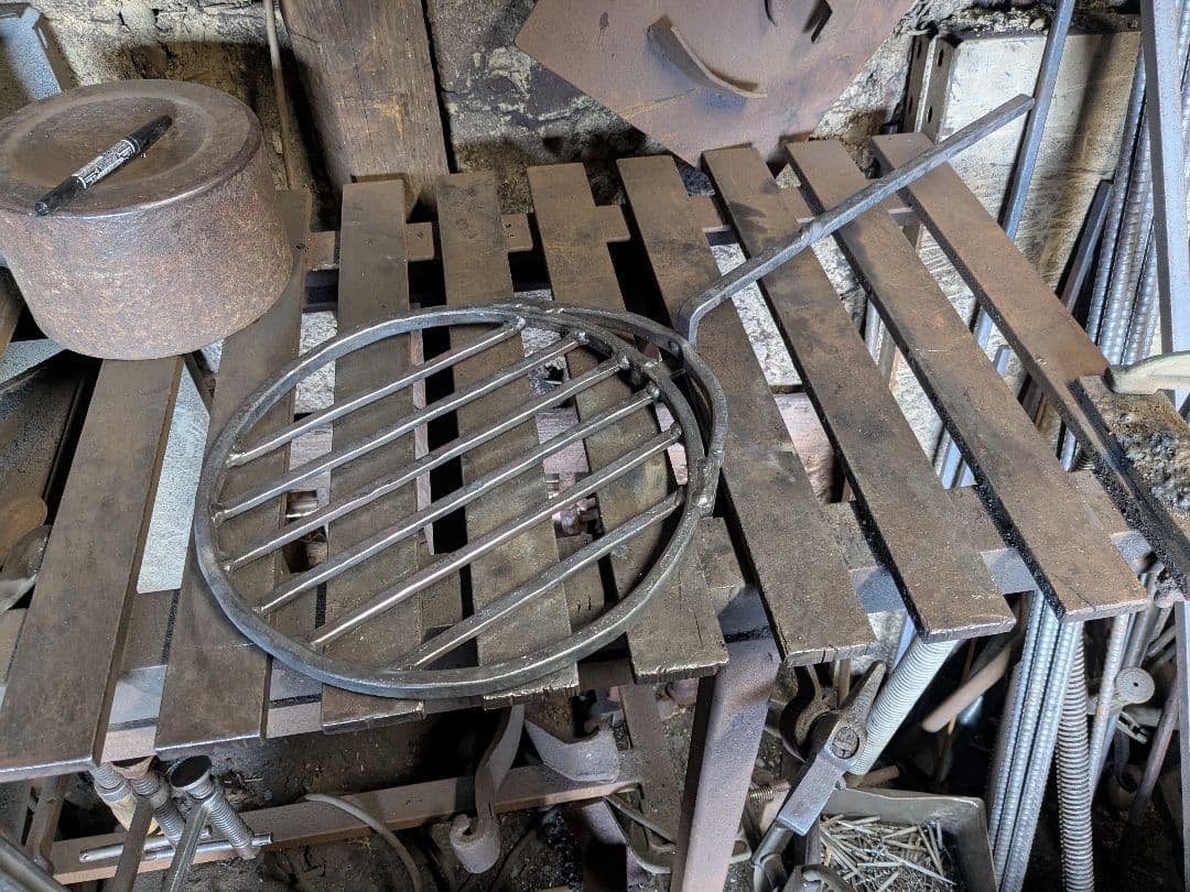 焚き火ハンガー用円形のロストル　ソロキャンプ道具