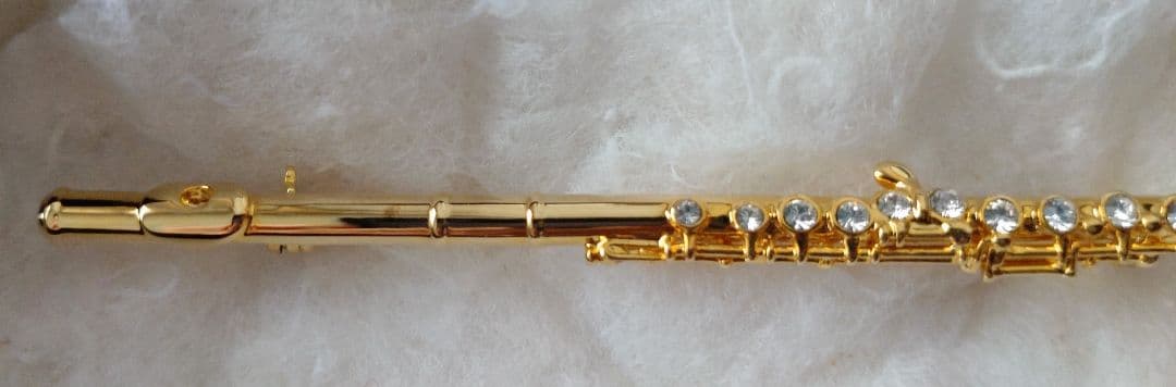 fafデザイン/フルート ブローチ