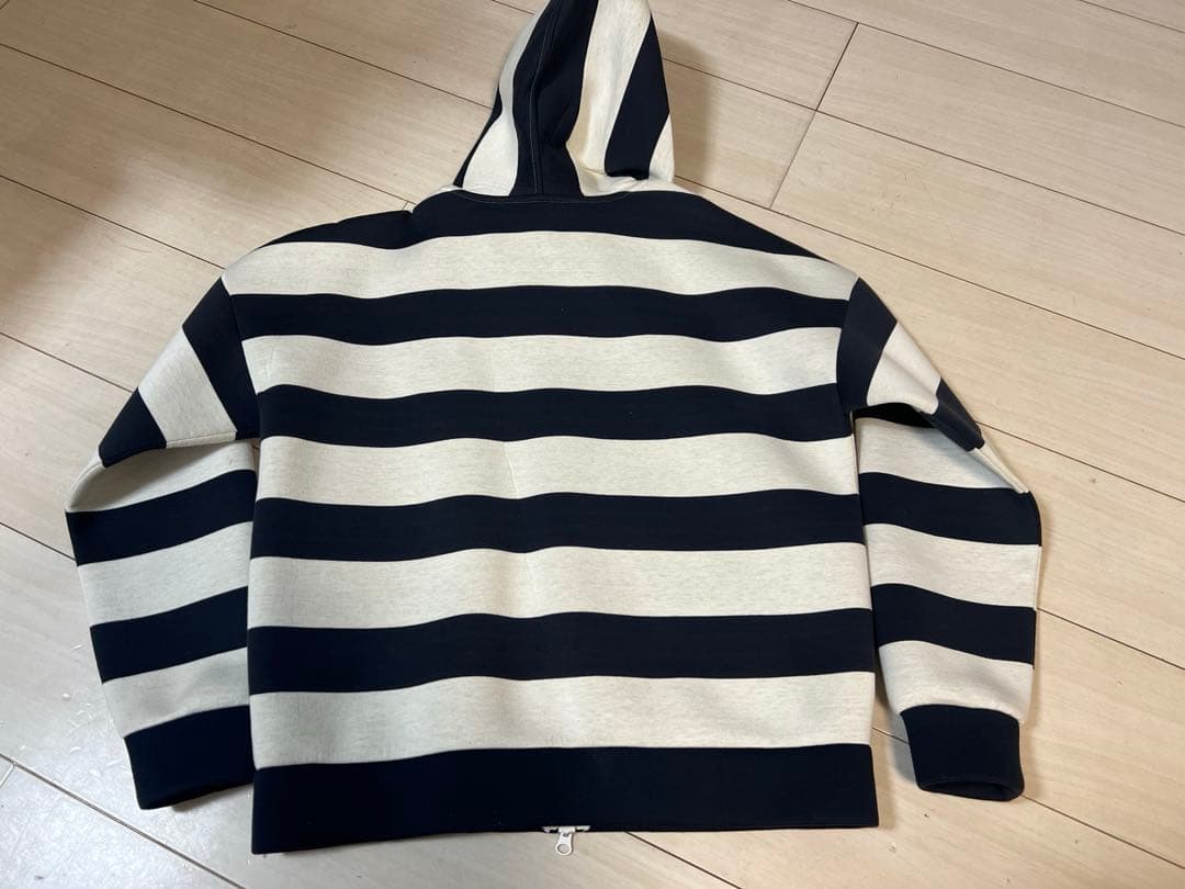 新品タグなし　パーリーゲイツ　パーカー上着　サイズ1