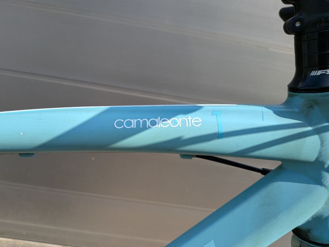ビアンキ camaleonte1クロスバイク 直接引き渡し限定