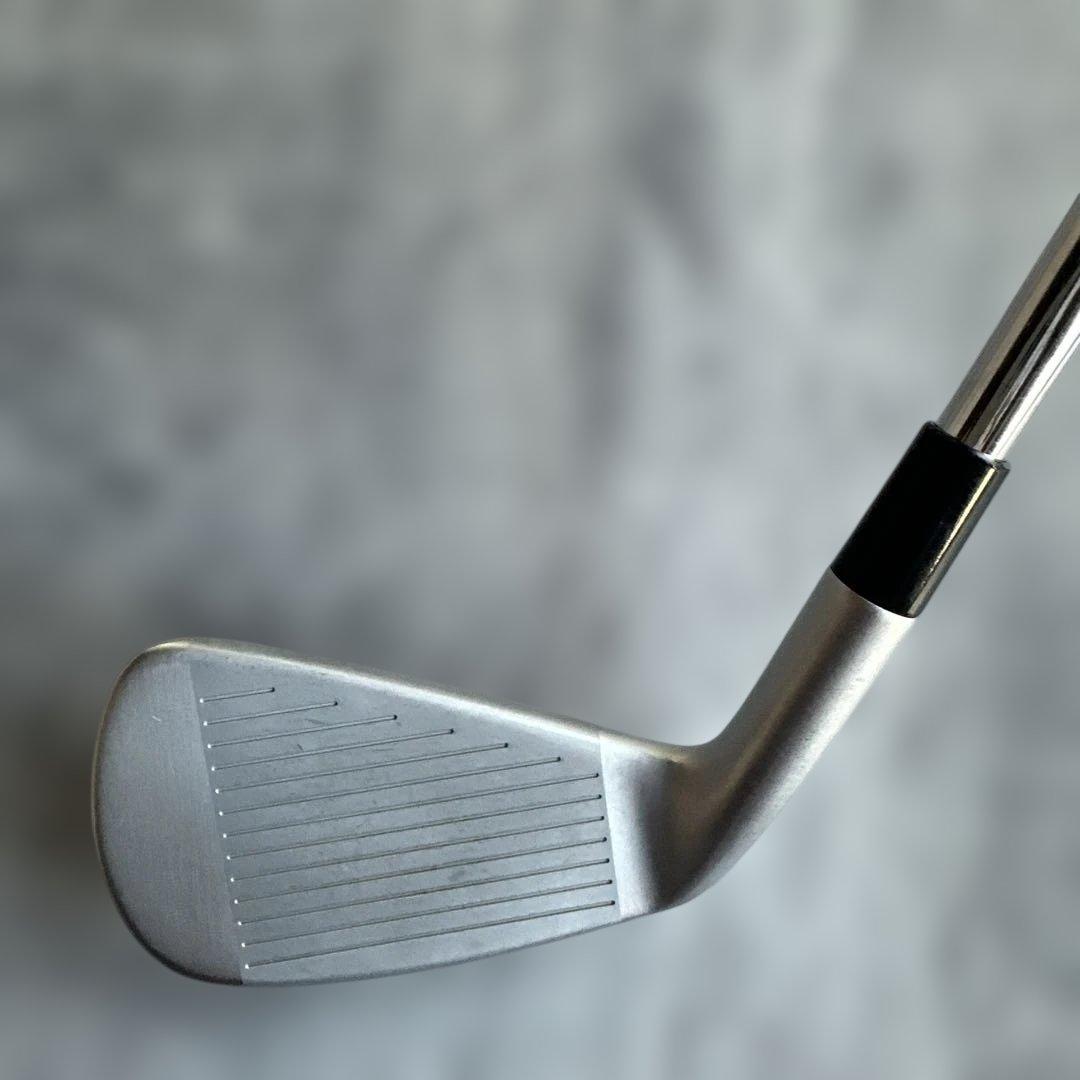美品！P790 2021年モデル 4番アイアン モーダス105 フレックスX