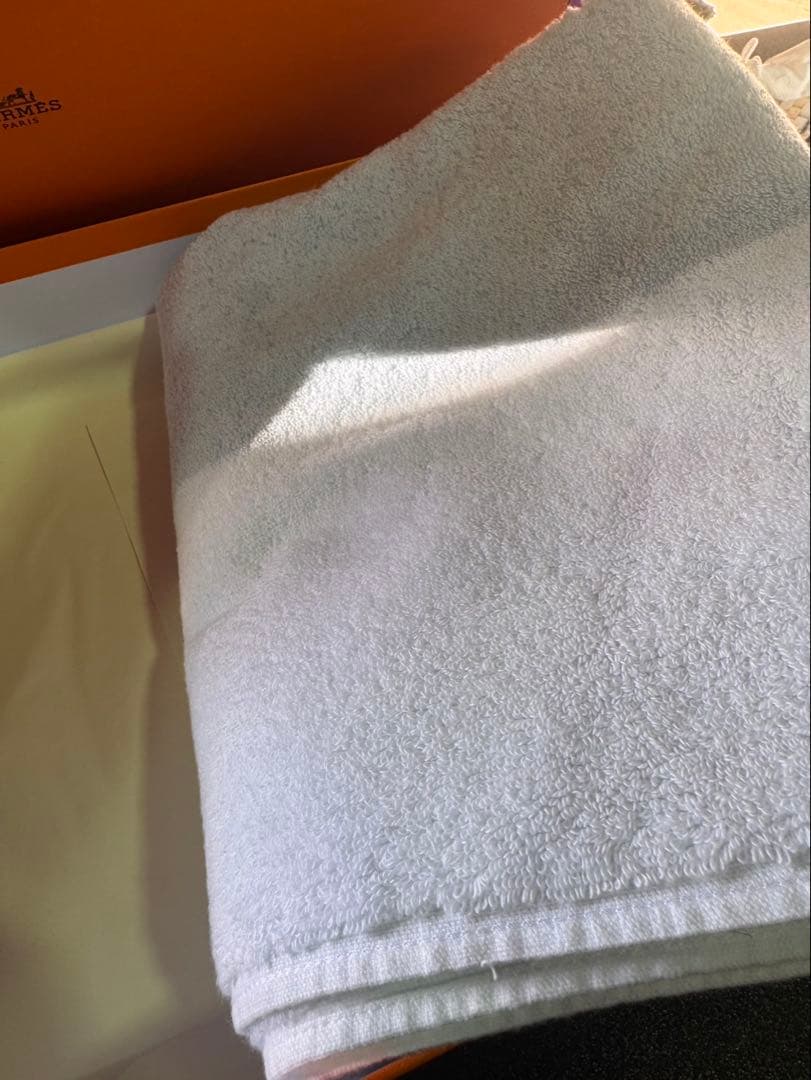g1656 新品未使用 HERMES バスタオル グレー ホワイト アヴァロン