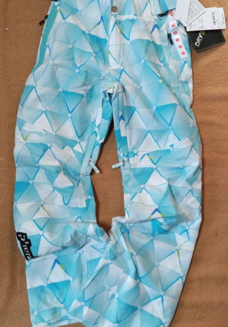 新品タグ付 フェニックス レディースパンツ & 美良品 レディースジャケット