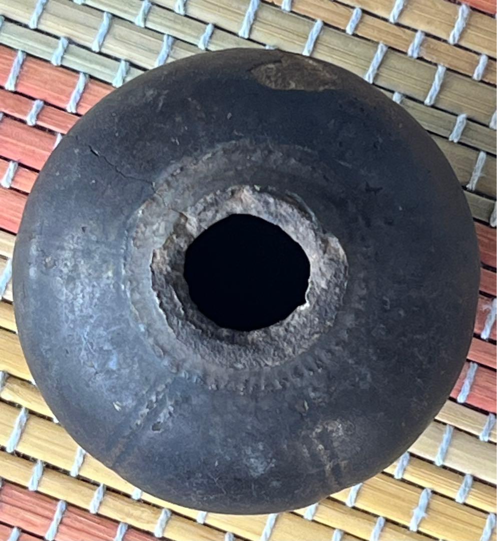 クメール黒釉刻線文壺　 12～13世紀遺跡発掘品カンボジア　埋蔵文化財 貴重標本