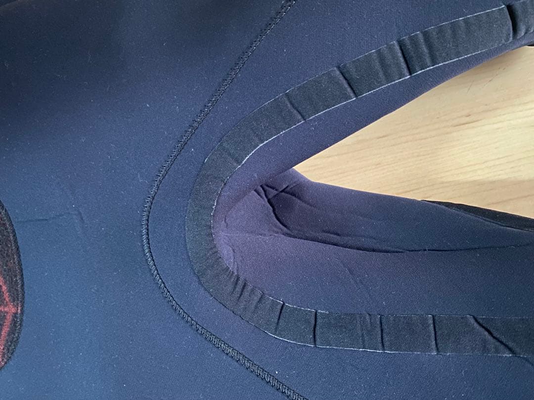 ビラボン　5ミリ　Ｌサイズ　3回着用のみ