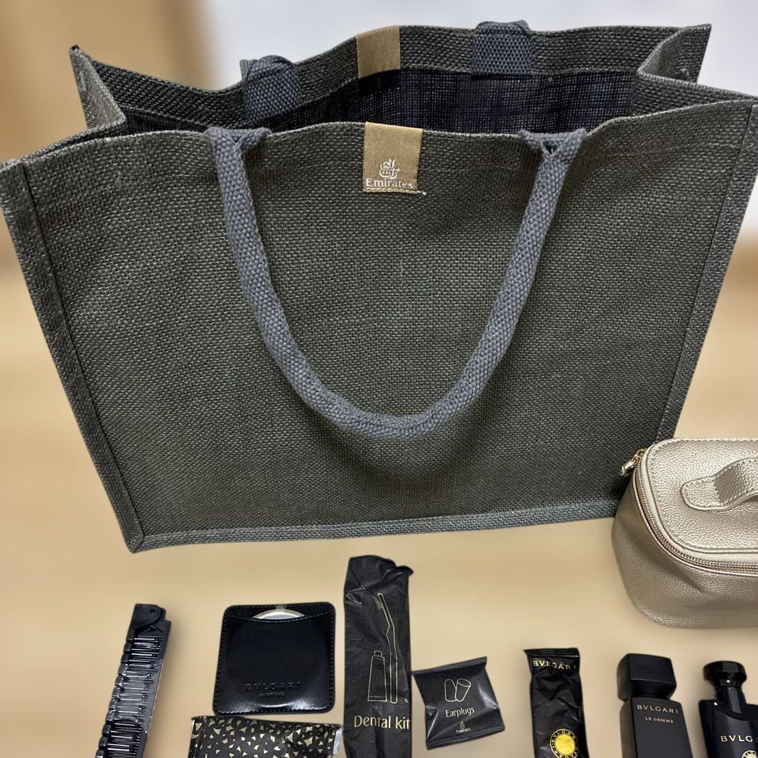 エミレーツ航空　ファーストクラス　アメニティセット　新品未使用