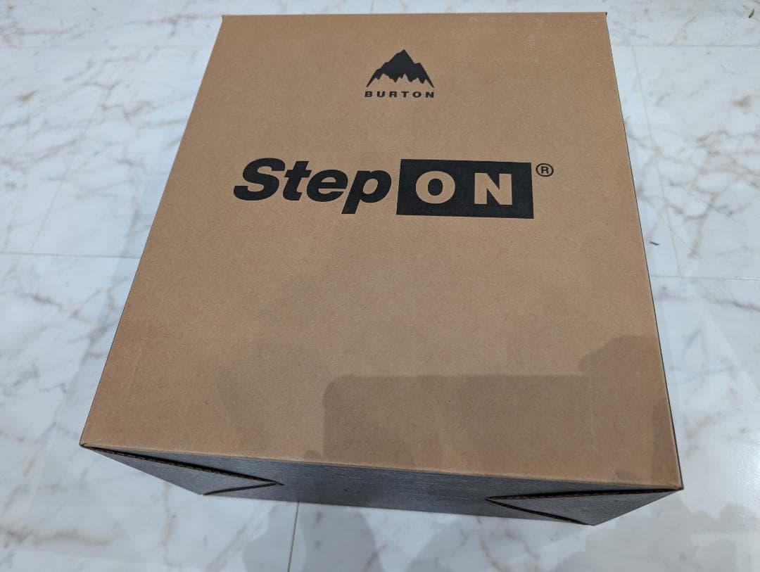 最新版　Burton STEP ON Cartel X EST ビンディング S