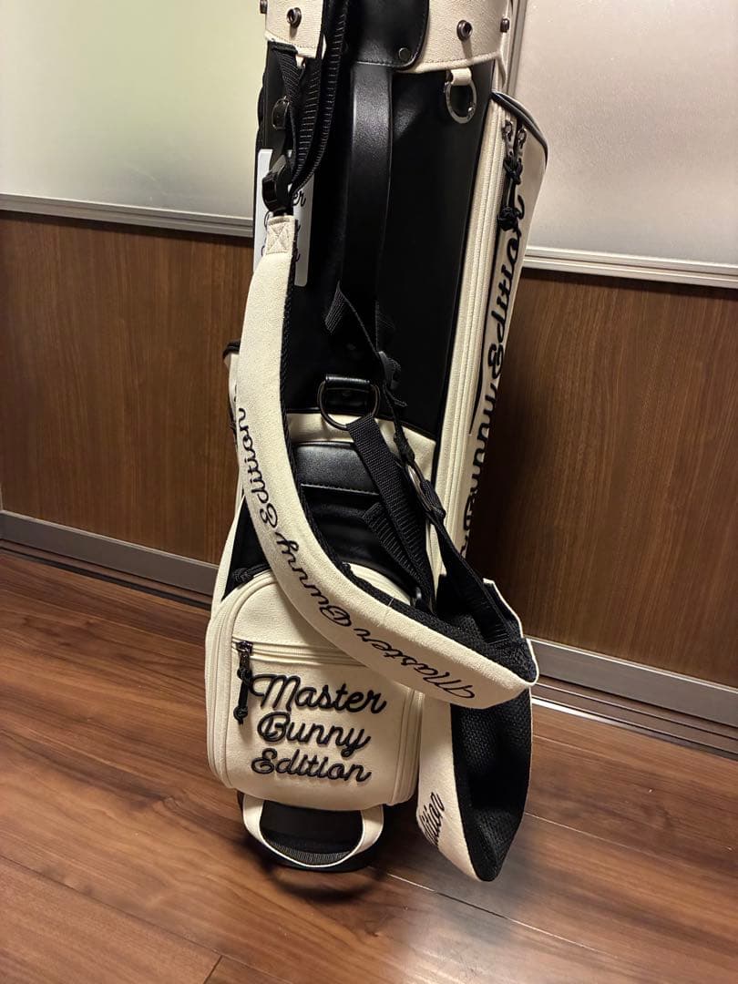 【ほぼ未使用】マスターバニーエディション　キャディバッグ　2025年モデル