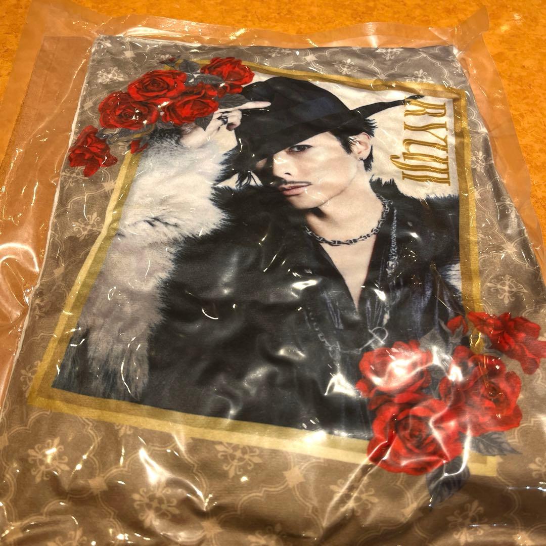 今市隆二　クッション　会場ガチャ