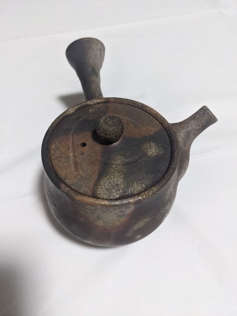 急須（陶印あり）箱なし、説明書なし。