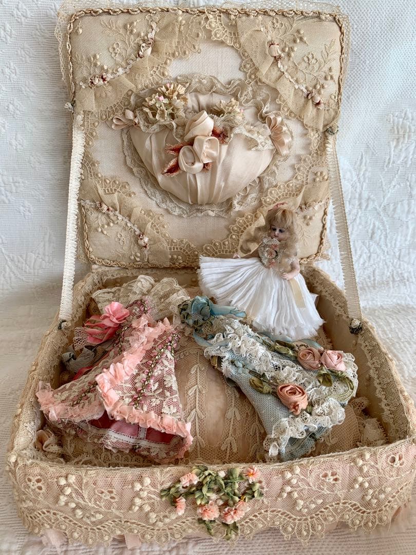 専用ページになります※ロココプレゼンテーションボックスミニョネットビスクドール