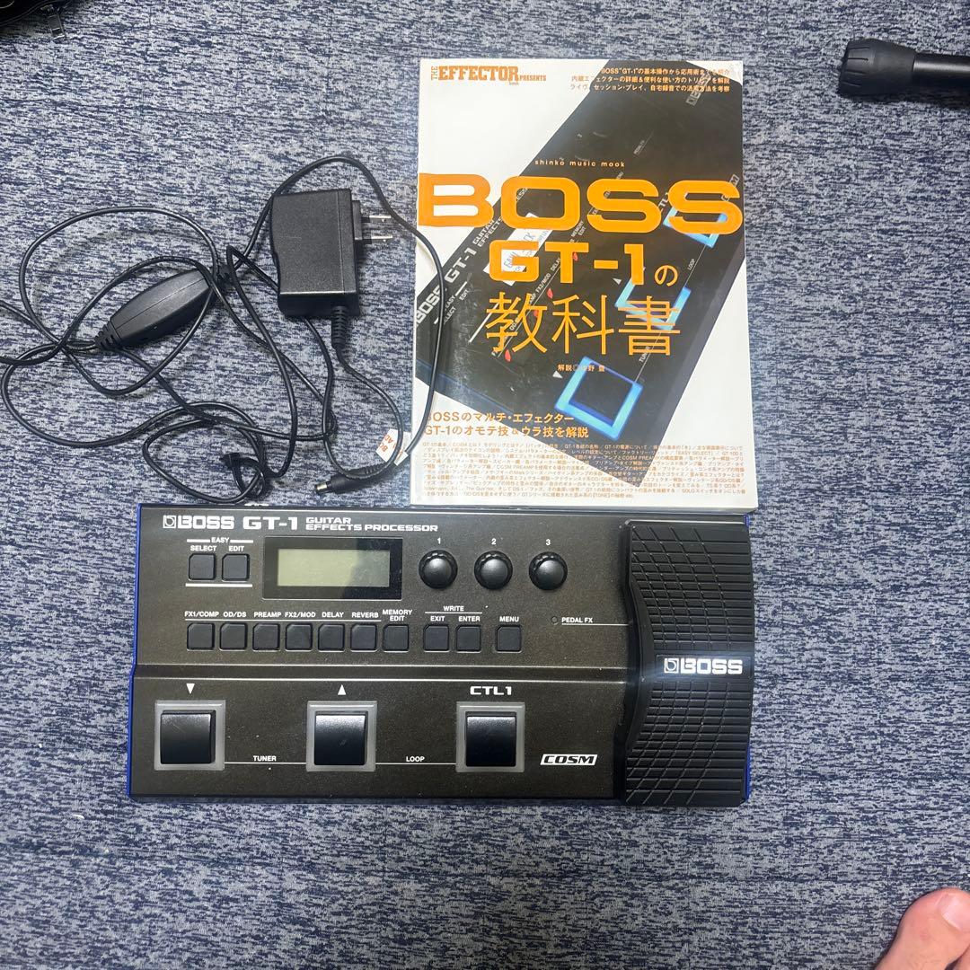 BOSS GT-1 ギターエフェクター、アダプター、教科書