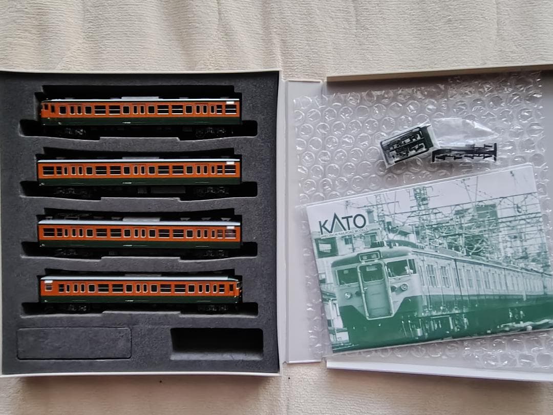 KATO(カトー)10-1588 113系 湘南色4両付属編成セット※ケース違い