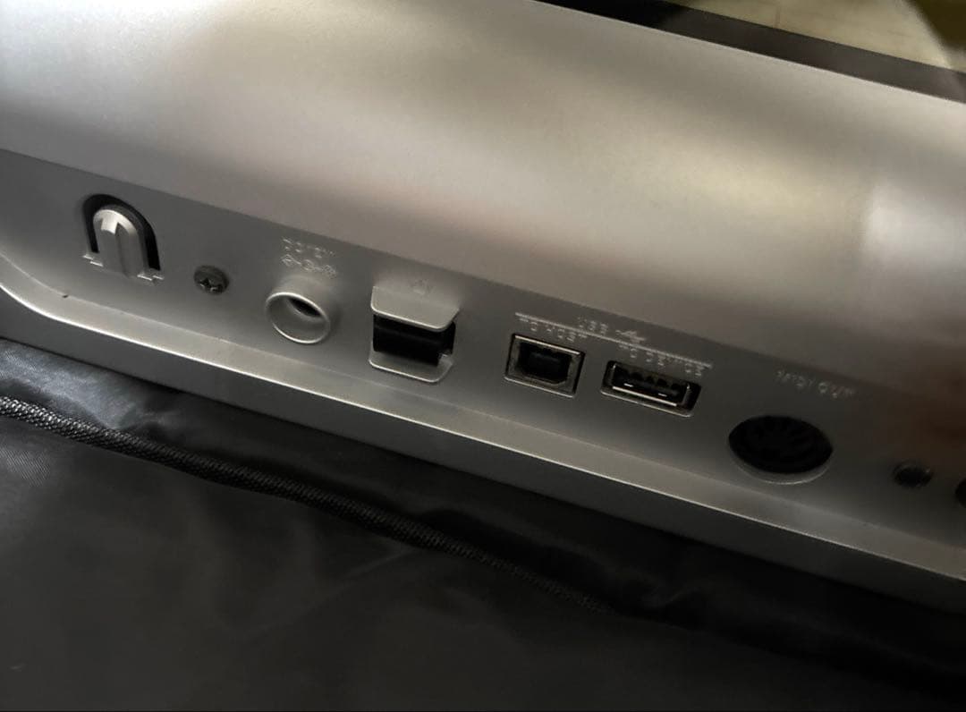 鍵盤楽器 KORG i3 MUSIC WORKSTATION