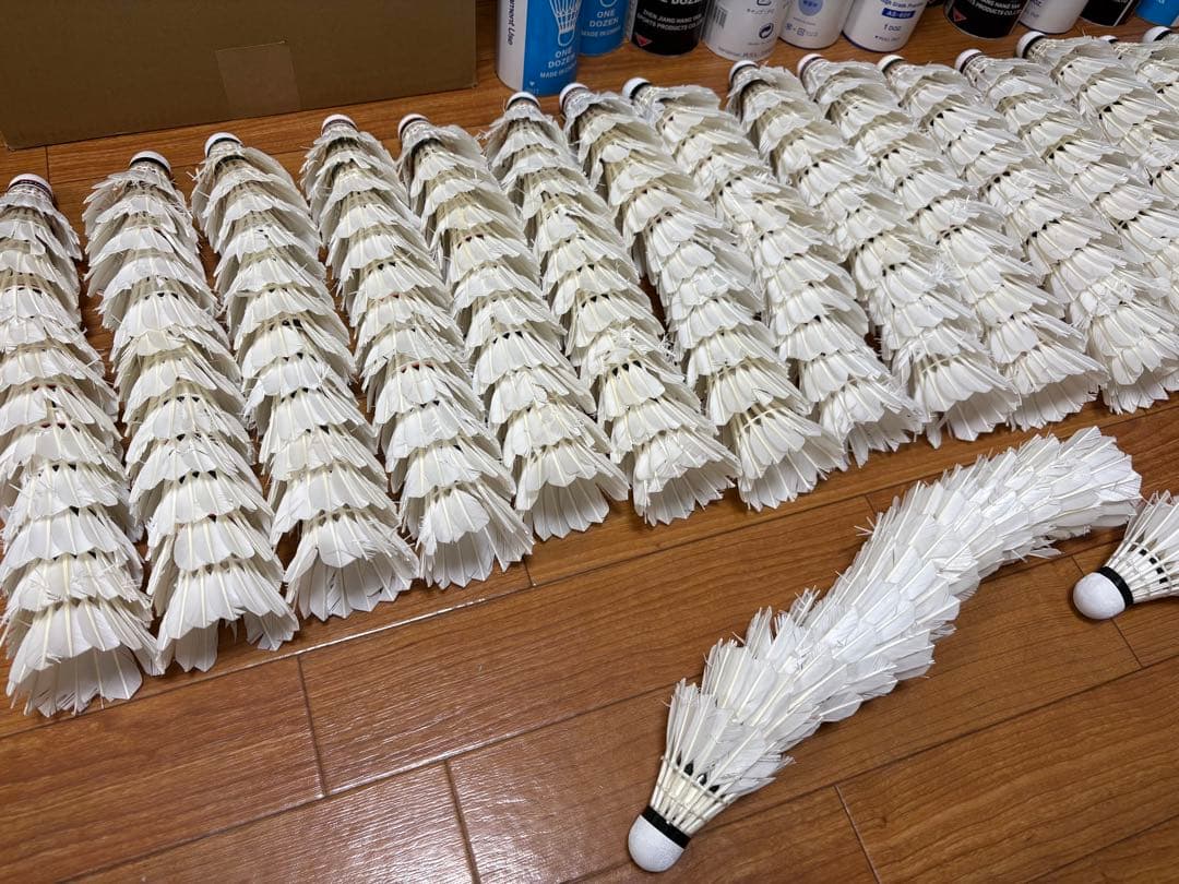 【中古】バドミントンシャトル240個（20ダース）ノック用等に