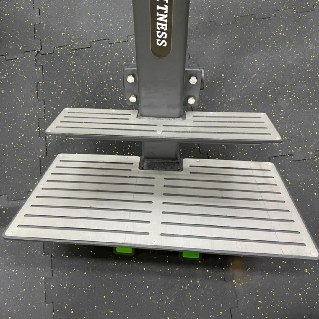 【業務用】胸当て付きTバーロウイングマシン – 商業ジム対応の高耐久設計